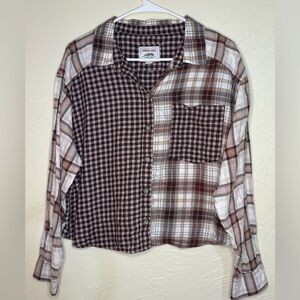 American Eagle Outfitters Brown and Cream Plaid Shirt
